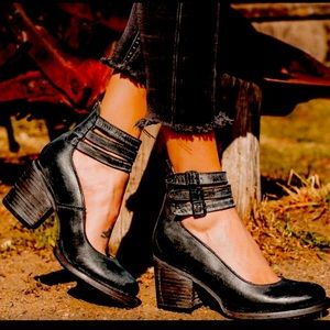 Freebird Randi (Black)